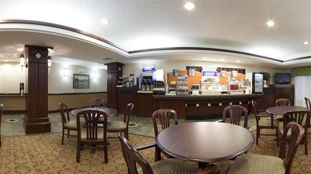 Comfort Inn & Suites Hutchinson Eksteriør billede
