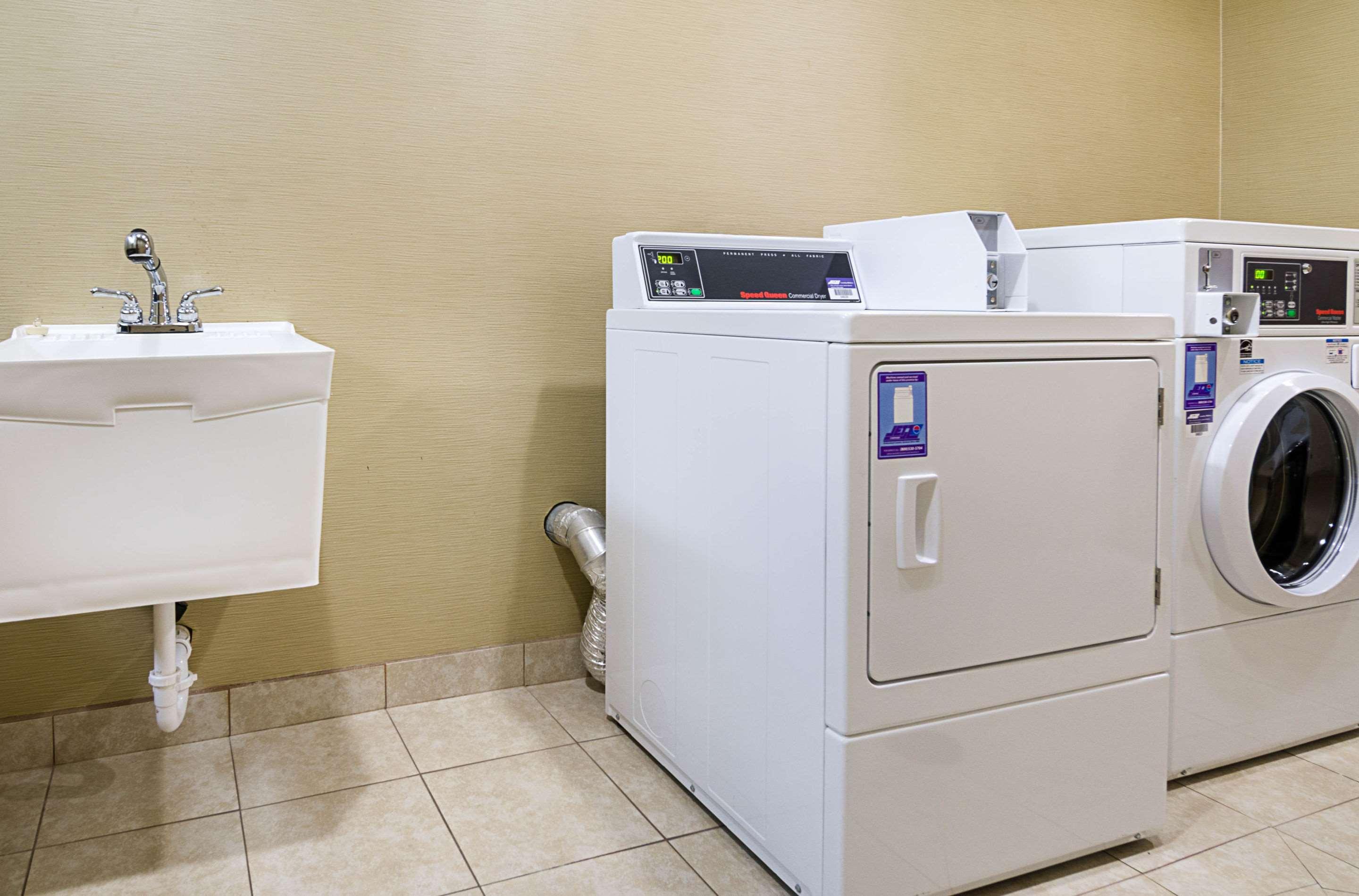 Comfort Inn & Suites Hutchinson Eksteriør billede