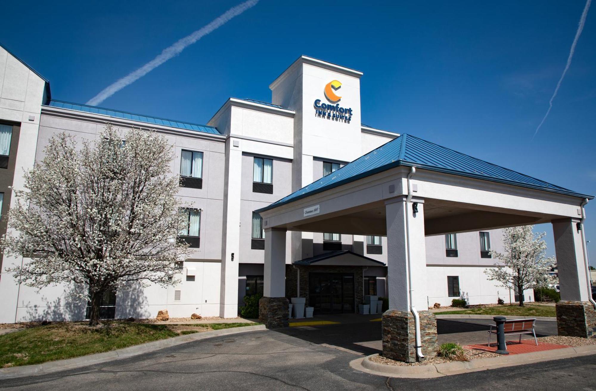 Comfort Inn & Suites Hutchinson Eksteriør billede