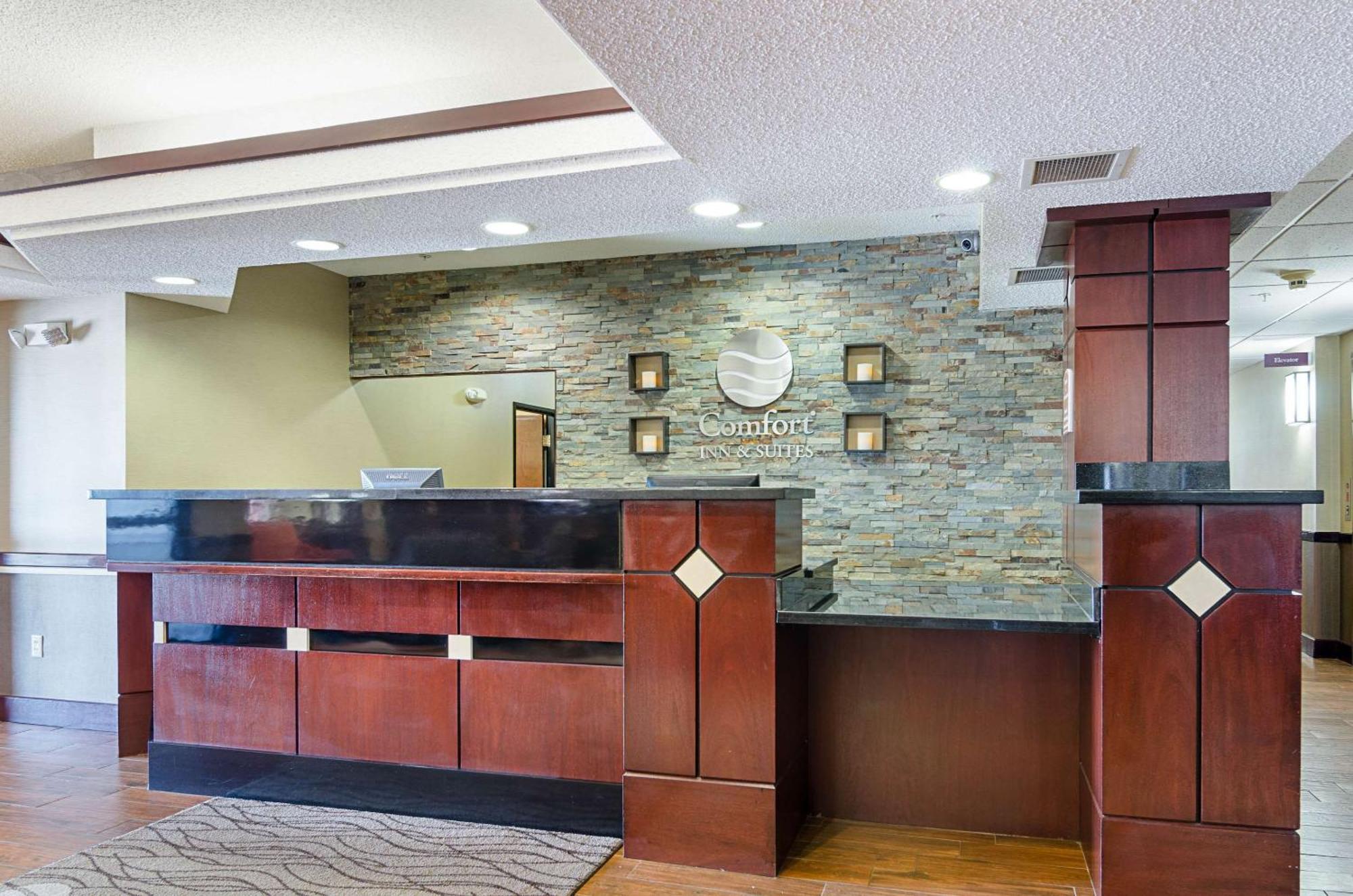 Comfort Inn & Suites Hutchinson Eksteriør billede